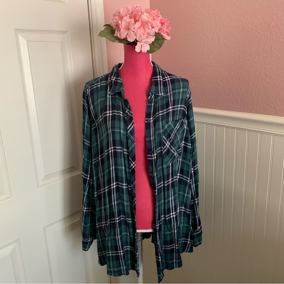 Terra & Sky Tops - Thin Plaid Green Dark Navy and White Women’s Flannel Terra & Sky size 3X